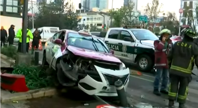 CDMX: Doble accidente en avenida Chapultepec