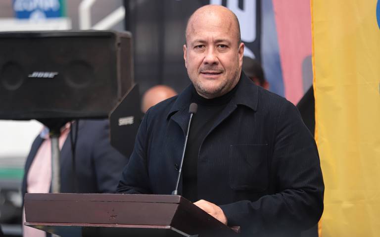 Enrique Alfaro informa que ha dado positivo por Covid-19 y continuará sus labores en aislamiento