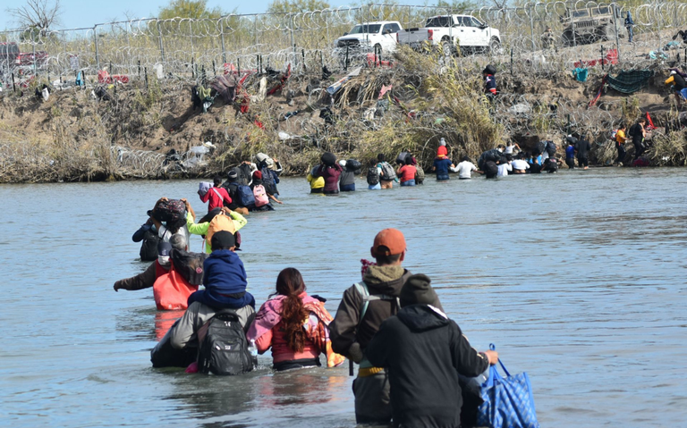 Juez en EE.UU. suspende aplicación de controvertida ley texana sobre migración