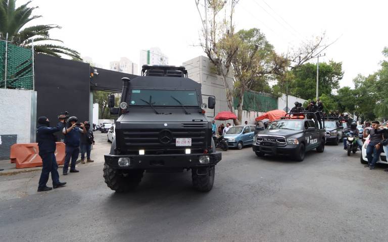 Conducción de "El Chori", cabecilla de La Unión, al Reclusorio Norte en vehículos blindados