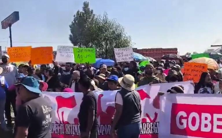 Residentes de Ecatepec Bloquean Autopista Lechería-Texcoco por Escasez de Agua