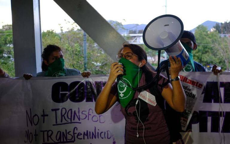 Liberan a estudiante de secundaria que apuñaló a su exnovia