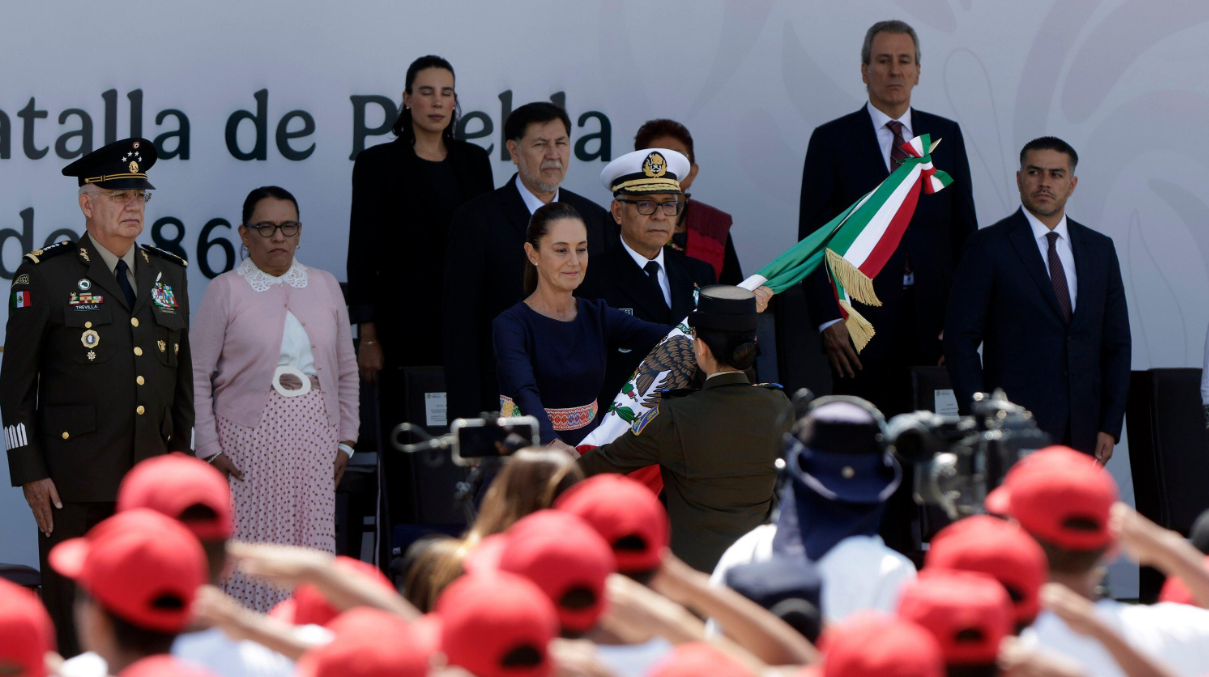 Claudia Sheinbaum encabeza conmemoración de la Batalla de Puebla con desfile militar y mensaje nacional