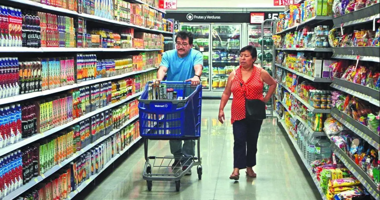 Blindan el bolsillo de las familias: Gobierno y 32 empresas mantienen la canasta básica en 910 pesos