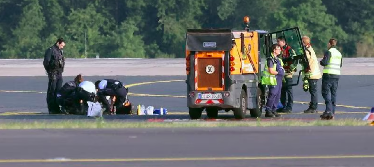 Ambientalistas alemanes pega sus manos en pistas de aeropuertos; cancelan vuelos