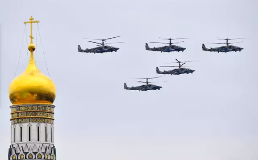 Rusia modifica helicóptero de artillería integran “misil anticarro” 