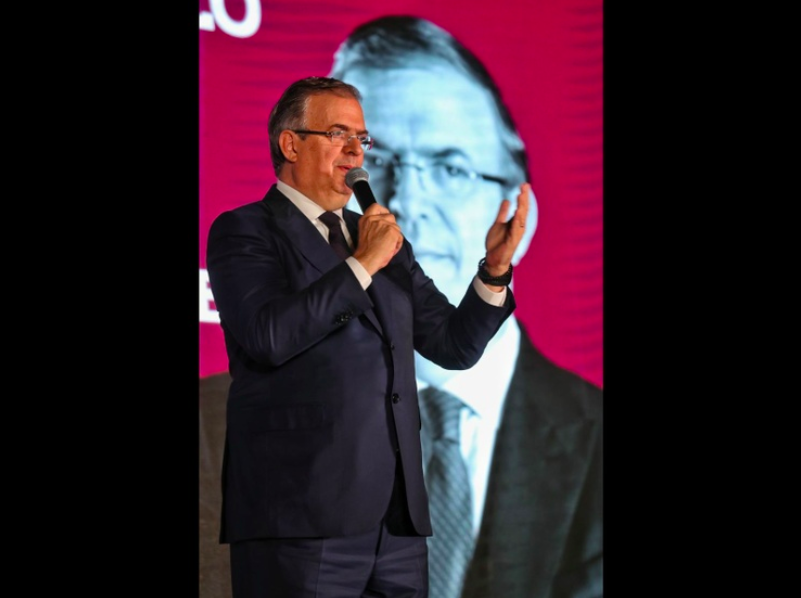 Simpatizantes de Marcelo Ebrard preparados para vigilar encuestas de Morena 