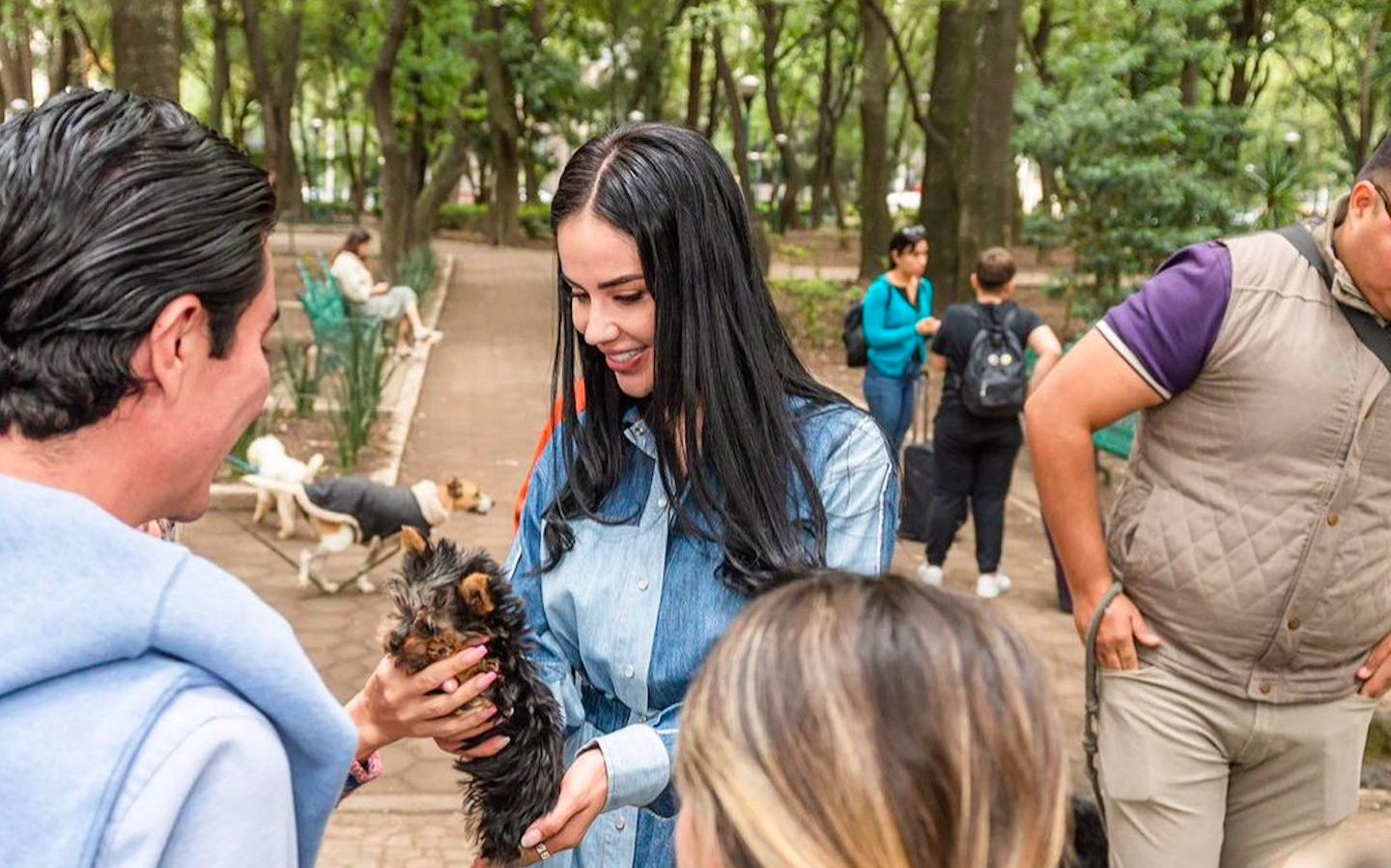 Cristal Pelayo realiza “Croquetón” en apoyo a refugios animalistas en la Cuauhtémoc
