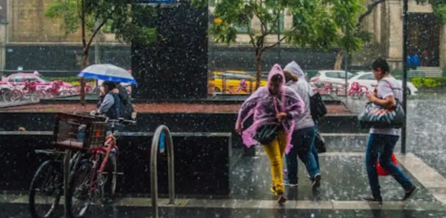 Paraguas listo: lluvias fuertes y granizo podrían sorprender a la CDMX esta tarde
