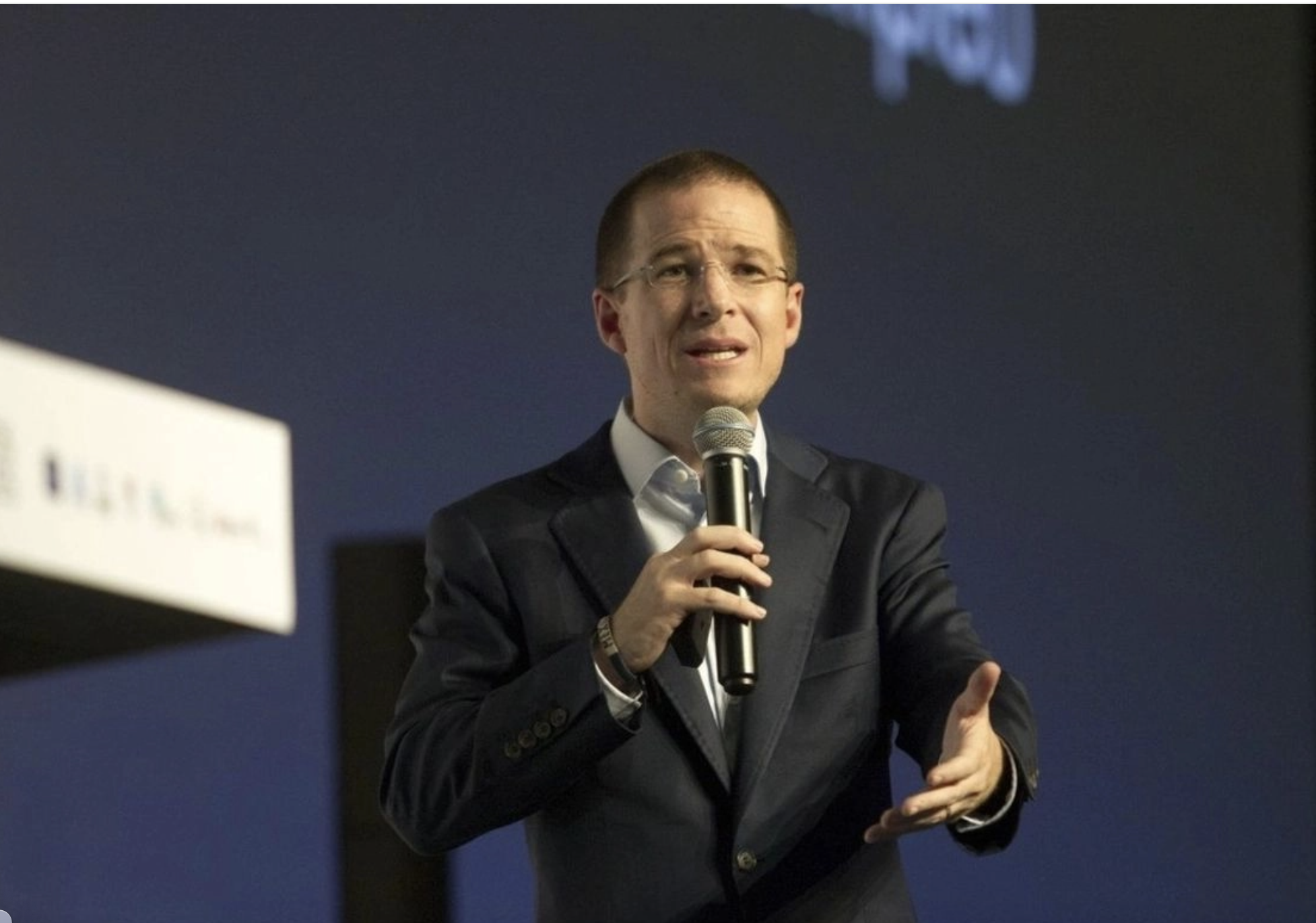 Oposición responde a dichos de Sheinbaum sobre posible alianza PAN-MC