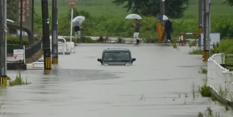 Japón eleva la alerta ante el riesgo de nuevas inundaciones en Nagoya