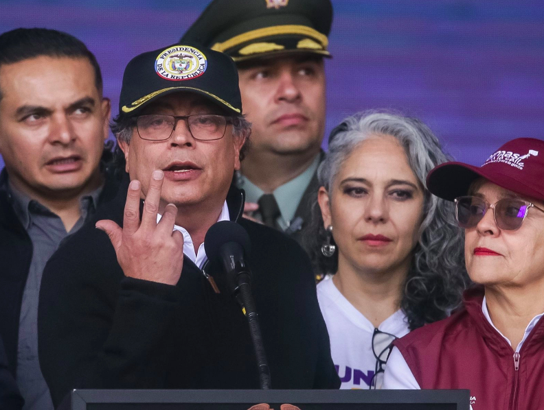 Fiscalía colombiana solicita investigaciones sobre la financiación de Gustavo Petro