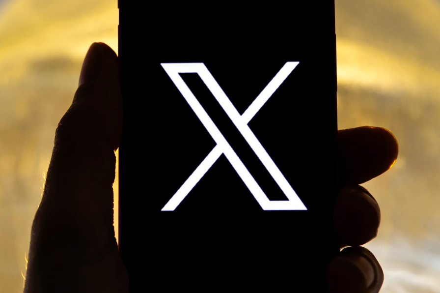 Australia sanciona a  X con 385 mil 42 dólares australianos por no combatir abuso sexual infantil