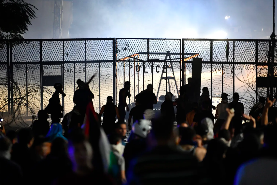 Por protestas e su embajada EE.UU recomienda no viajar a Líbano