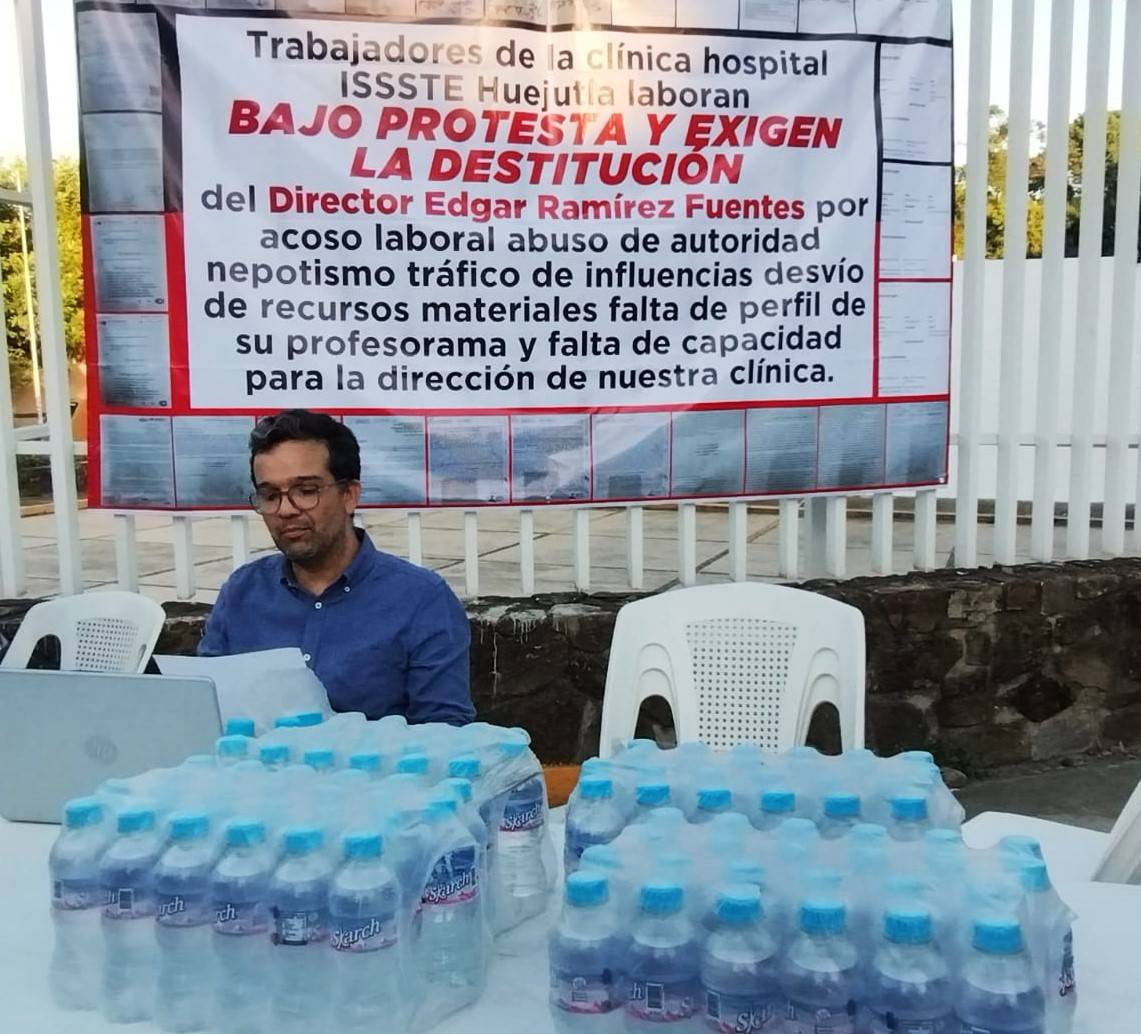 Médico en huelga de hambre exige destitución de director del ISSSTE