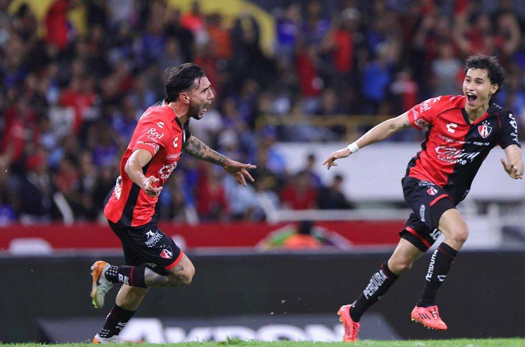 Cruz Azul empata 2-2 con Atlas y suspende récord histórico