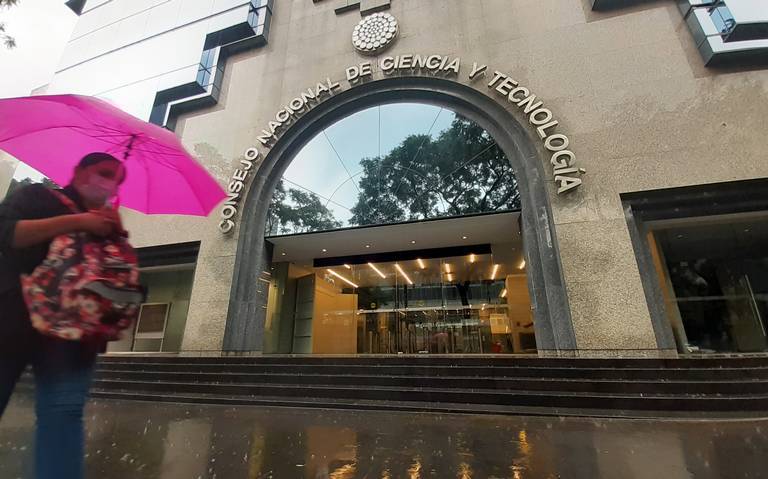 Envía AMLO iniciativa para sustituir al Conacyt